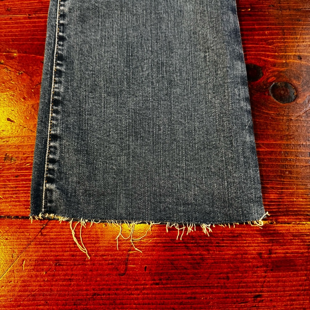Banana‎ Republic Factory- Cropped Bootcut- Raw Hem. Size 4 - Picture 8 of 11